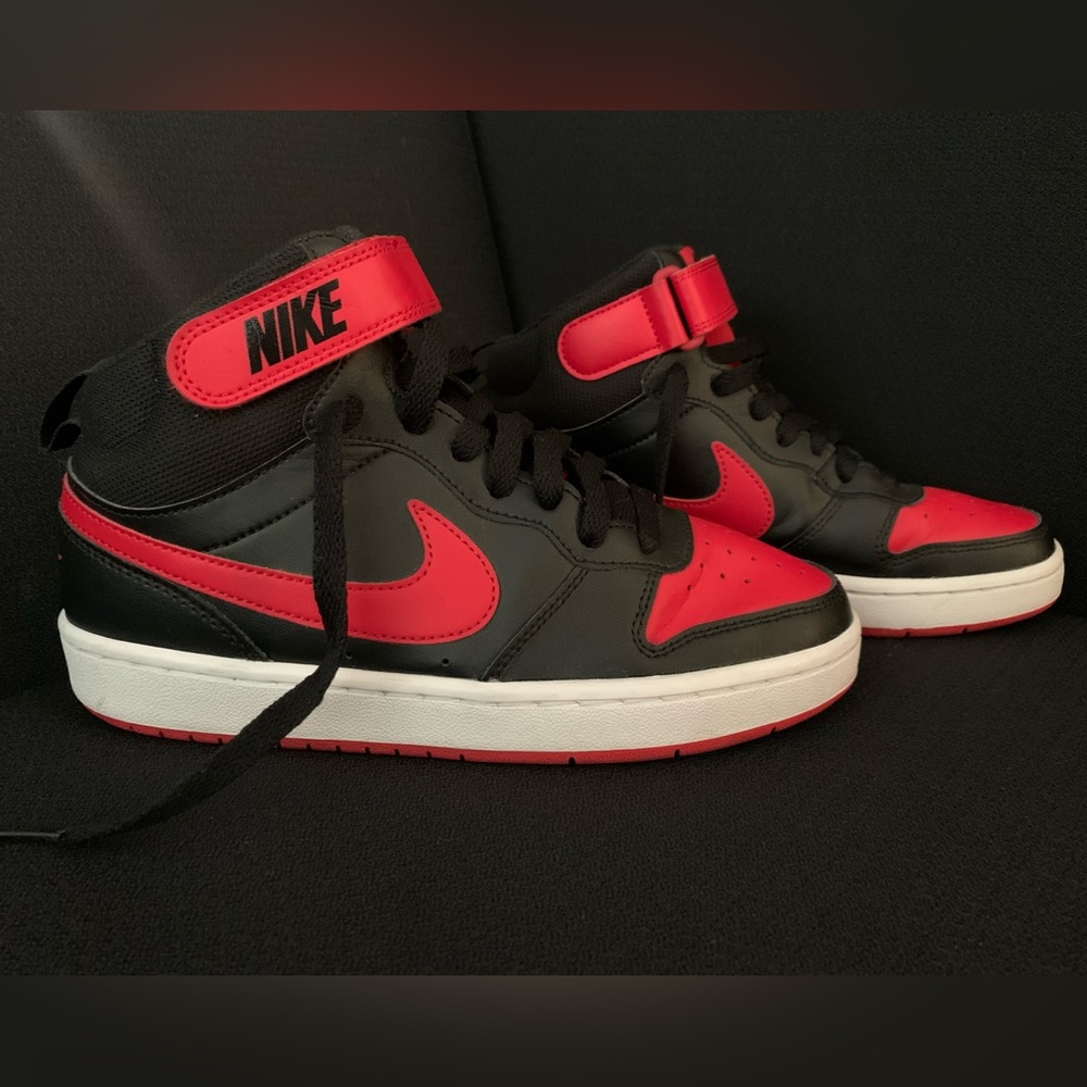 Nike Court Borough Mid 2 Big Kids' Shoe